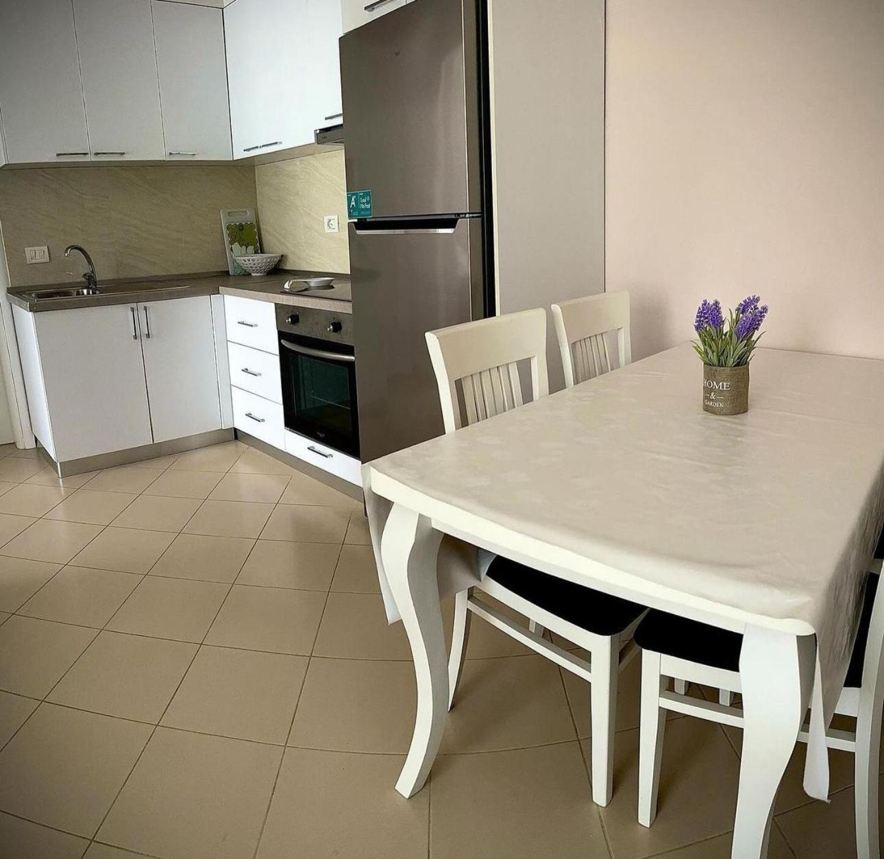 Endy Apartaments Orikum Eksteriør billede